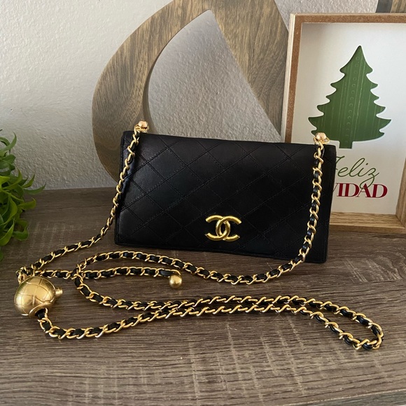 CHANEL Handbags - 🚨 CYBER WEEK 🖤🔱 Vintage Chanel Pearl Crush Crossbody / Belt Bag Revamp